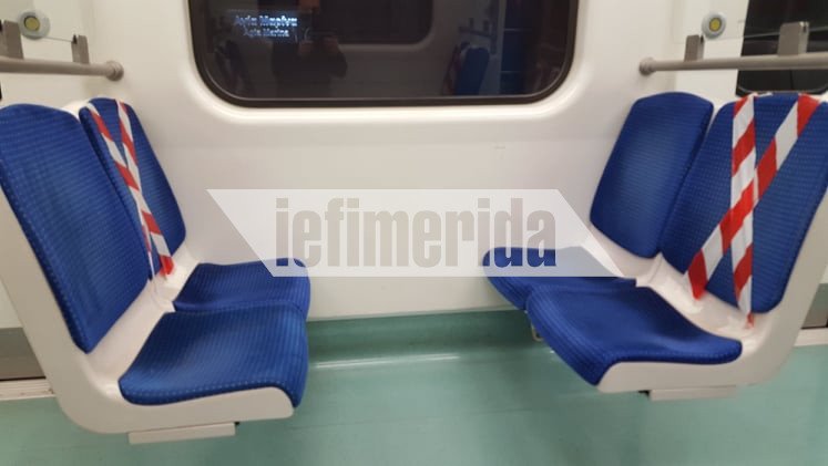 Κορδέλες σε καθίσματα του μετρό