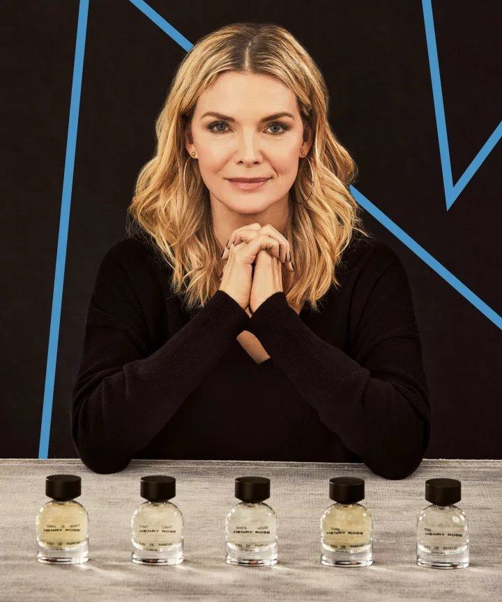 Μισελ Φάιφερ με καλλυντικά 