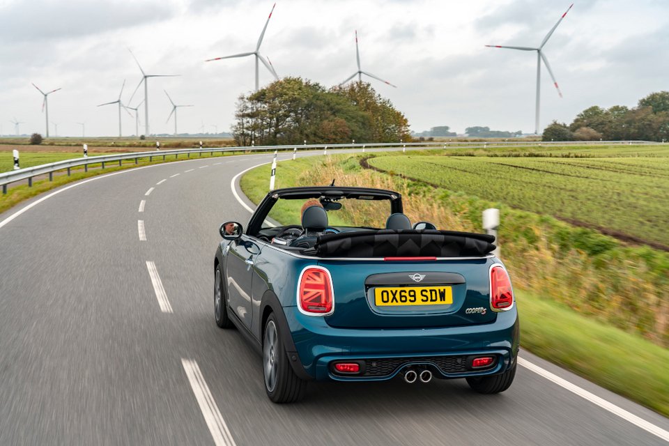 Νέα έκδοση για το MINI Cabrio