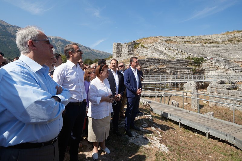 Ο πρωθυπουργός και η υπουργός Πολιτισμού, Λίνα Μενδώνη