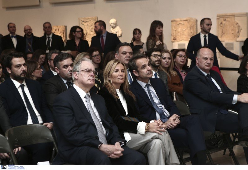 Από αριστερά: Κώστας Τασούλας, Μαρέβα και Κυριάκος Μητσοτάκης και ο υπ. Δικαιοσύνης Κ. Τσιάρας