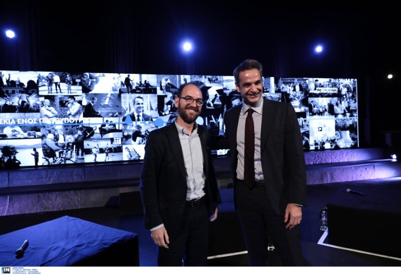 Ο Κυριάκος Μητσοτάκης με τον προσωπικό του φωτογράφο Δημήτρη Παπαμήτσο