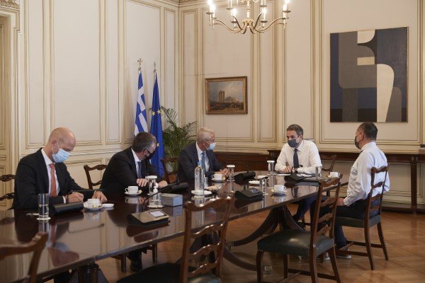 Συνάντηση του πρωθυπουργού με ανώτατα στελέχη της Fraport και της Fraport Greece / Φωτογραφία: ΓτΠ/Δημήτρης Παπαμήτσος