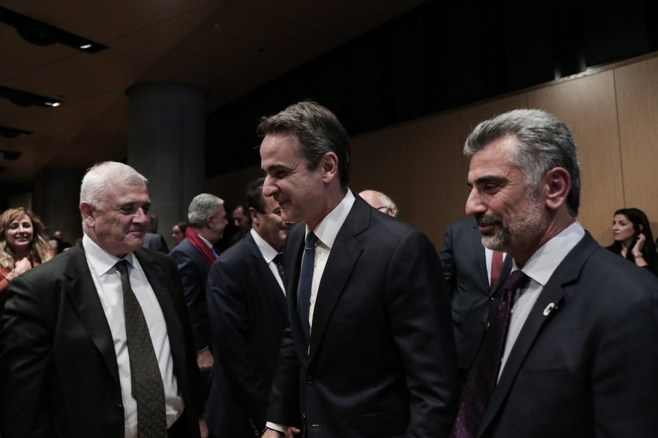 Από αριστερά: Δημήτρης Μελισσανίδης, Κυριάκος Μητσοτάκης και Κων. Ζέρβας στην εκδήλωση για την Γενοκτονία των Ποντίων