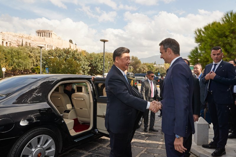 Γεύμα προς τιμήν του Κινέζου Προέδρου μετά τις συναντήσεις με Παυλόπουλο και Μητσοτάκη