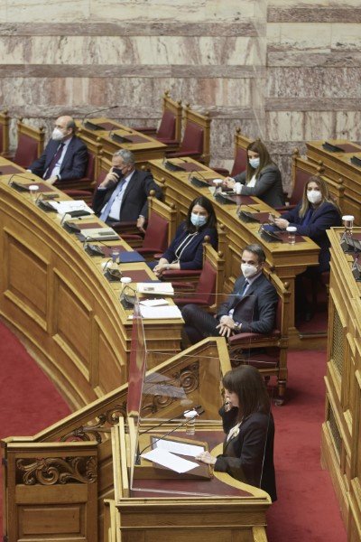 Ο Κυριάκος Μητσοτάκης στη Βουλή παρακολουθεί την ομιλία της ΠτΔ για την Ημέρα της Γυναίκας -Φωτογραφία: ΓτΠ ΠΑΠΑΜΗΤΣΟΣ ΔΗΜΗΤΡΗΣ