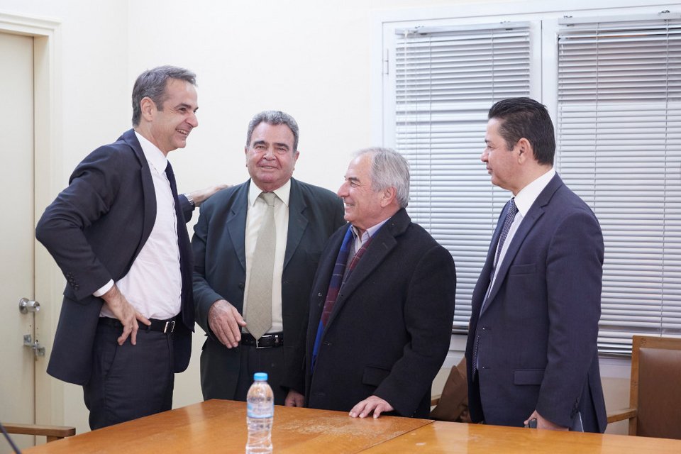 Μητσοτάκης από Καματερό: «Όσο πιο πολλά τα προβλήματα, τόσο μεγαλύτερο το ενδιαφέρον» [εικόνες]