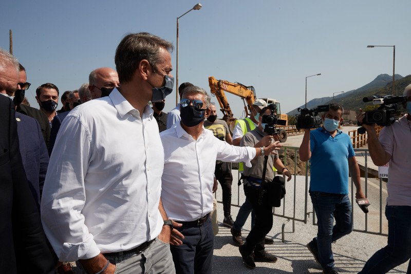 Επιθεώρηση από τον Πρωθυπουργό /Φωτογραφία: Γραφείο Τύπου Πρωθυπουργού