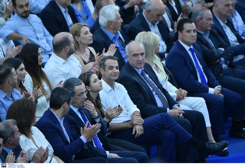 Ο Μητσοτάκης με την Δάφνη σε ομιλία