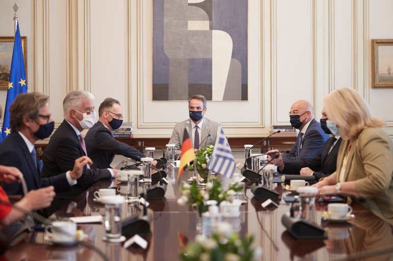 Για την ανάγκη αποκλιμάκωσης της έντασης συμφώνησαν οι δύο αντιπροσωπείες/ Φωτογραφία: Γραφείο Τύπου Πρωθυπουργού/ Δημήτρης Παπαμήτσος
