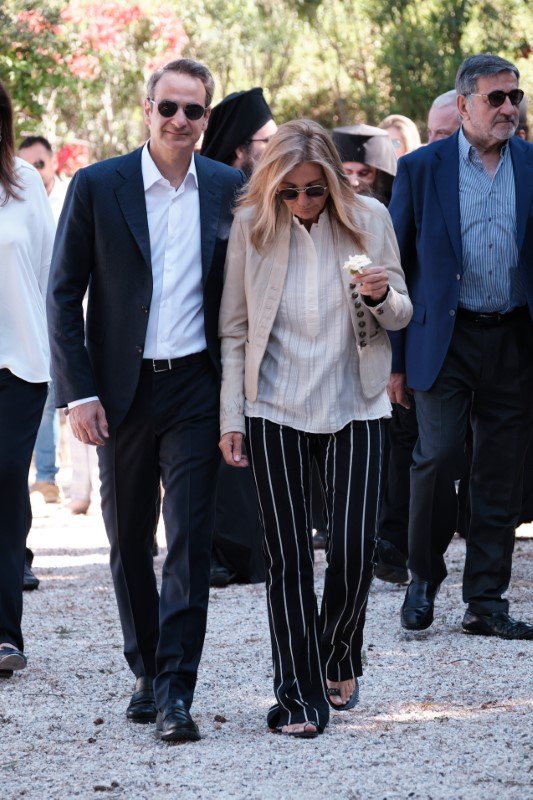 Η άφιξη του Πρωθυπουργού και της Μαρέβας Μητσοτάκη 