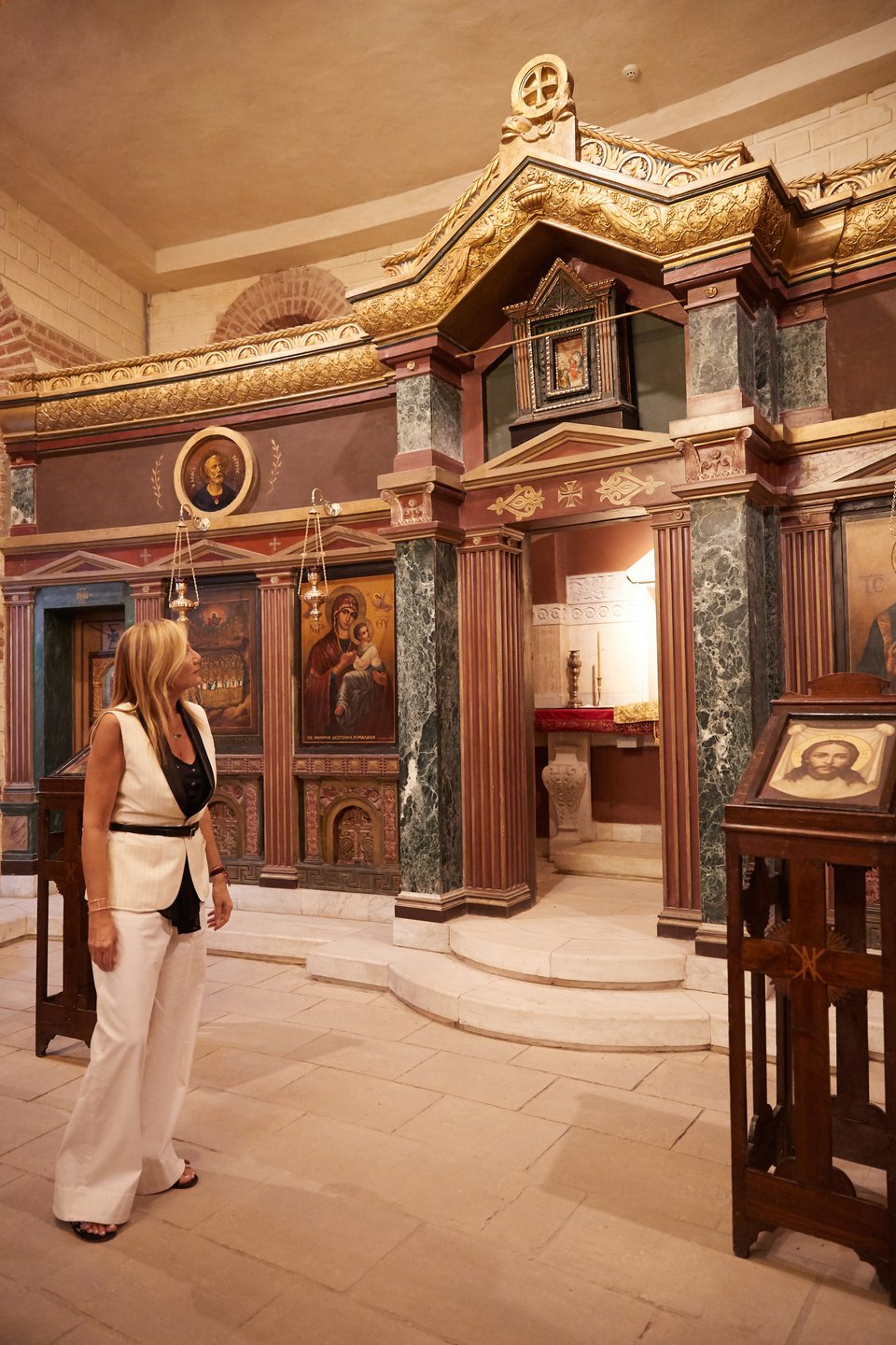 Η Μαρέβα Γκραμπόφσκι στην Ι. Μ. Του Αγ. Γεωργίου στο Κάιρο 