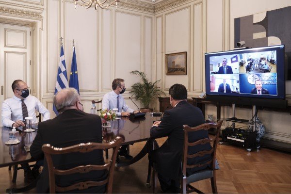 Από την τηλεδιάσκεψη του πρωθυπουργού με τους προσωρινούς αναδόχους της κοινοπραξίας ΓΕΚ ΤΕΡΝΑ-Mohegan του καζίνο στο Ελληνικό Φωτογραφία: ΓτΠ/Δημήτρης Παπαμήτσος