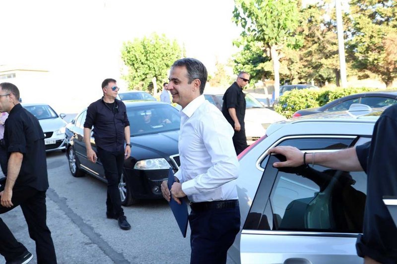 Ο Κυριάκος Μητσοτάκης στα γραφεία του ΚΡΗΤΗ TV