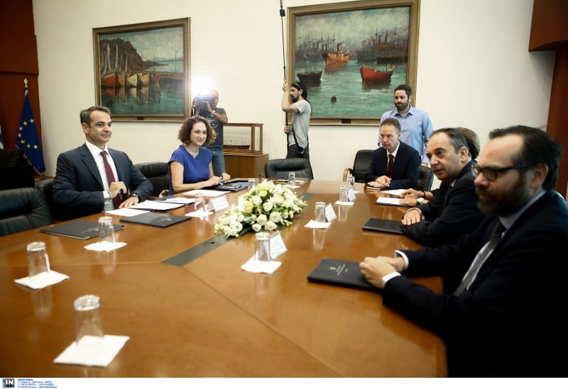 Επίσκεψη Κυριάκο Μητσοτάκη στο υπουργείο Ναυτιλίας