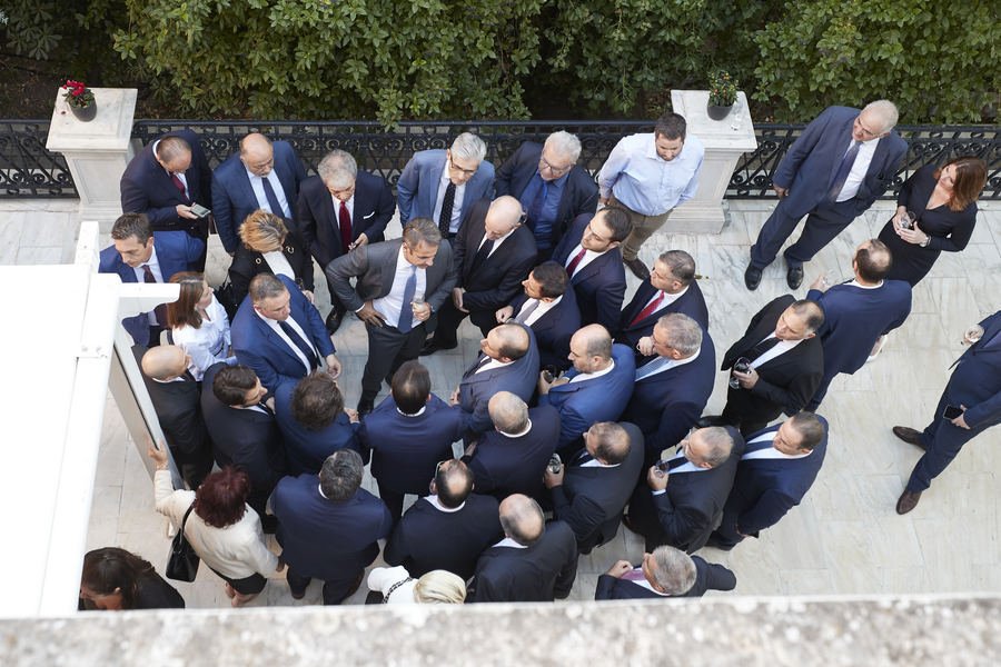 Συνάντηση Μητσοτάκη με 80 περίπου πρωτοεκλεγέντες βουλευτές της ΝΔ