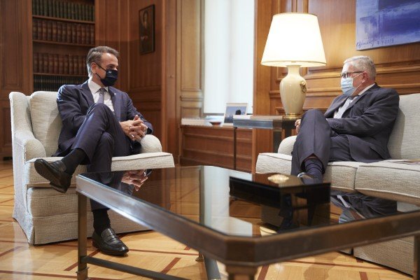 Μητσοτάκης και Ρέγκλινγκ συζητούν -Φωτογραφία: ΓτΠ/Δημήτρης Παπαμήτσος