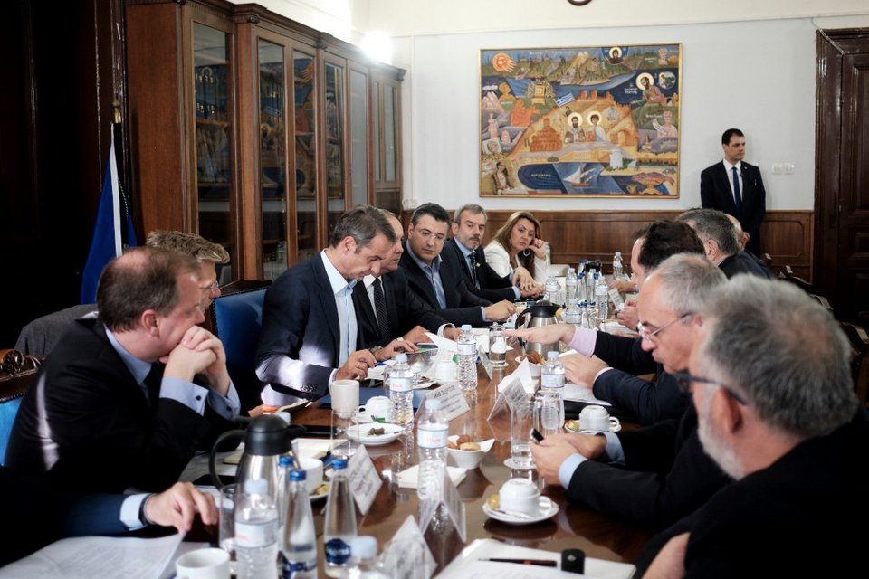 Ο Μητσοτάκης πήγε στη Θεσσαλονίκη για να τσεκάρει αν προχωρούν οι δεσμεύσεις του στη ΔΕΘ