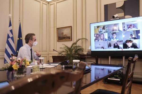 Ο Κυριάκος Μητσοτάκης βρήκε ωραία την ιδέα μαθήτριας για τηλε-μάθημα με παιδιά από χώρα της Ευρώπης