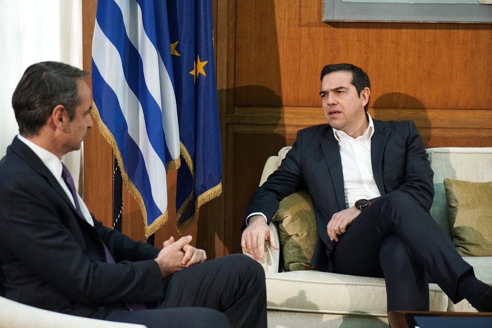 Ο Κυριάκος Μητσοτάκης με τον Αλέξη Τσίπρα