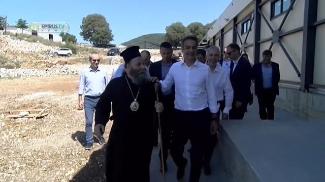 Τον πρωθυπουργό υποδέχθηκε και ξενάγησε ο Μητροπολίτης Ιωαννίνων Μάξιμος