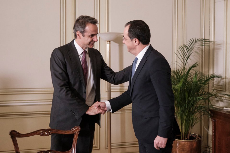 Συνάντηση Μητσοτάκη-Χριστοδουλίδη στο Μέγαρο Μαξίμου