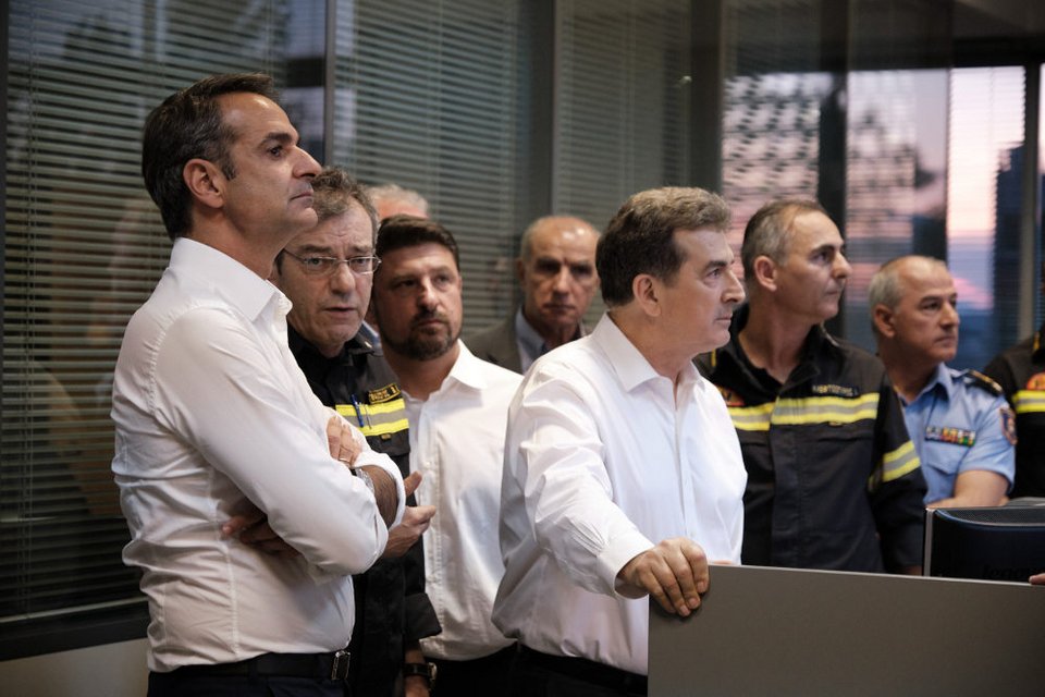 Πληροφορίες από το κέντρο επιχειρήσεων της Πυροσβεστικής πήρε ο Κυριάκος Μητσοτάκης