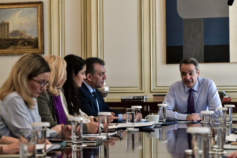 Συνάντηση της ηγεσίας του υπουργείου Εργασίας με τον πρωθυπουργό