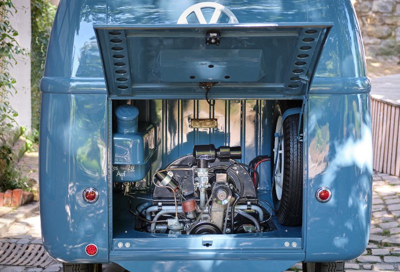 Εβδομηκοστά γενέθλια για το πιο παλιό Volkswagen Transporter