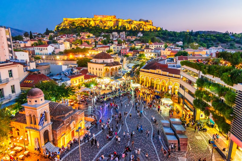 Το Μοναστηράκι από ψηλά με φόντο την Ακρόπολη