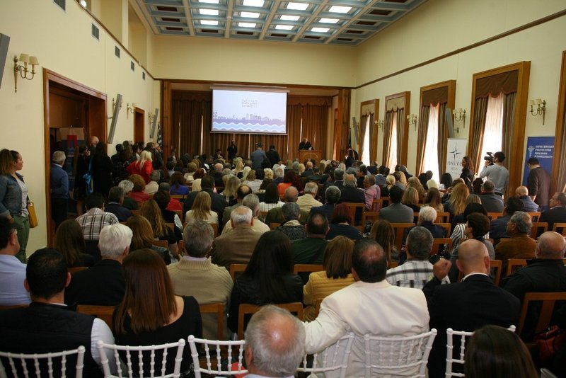 Τους 12 άξονες του προγράμματός του παρουσίασε ο δήμαρχος Πειραιά, Γιάννης Μώραλης