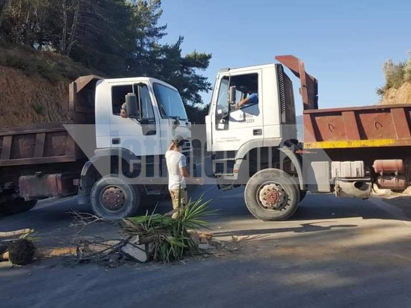 Το μπλόκο των κατοίκων στη Μόρια