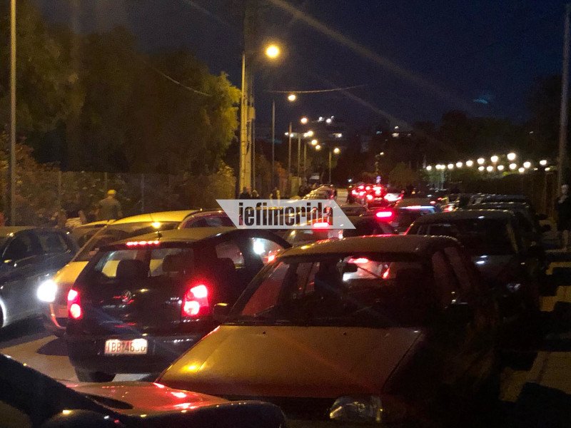 Μποτιλιάρισμα στον Φλοίσβο