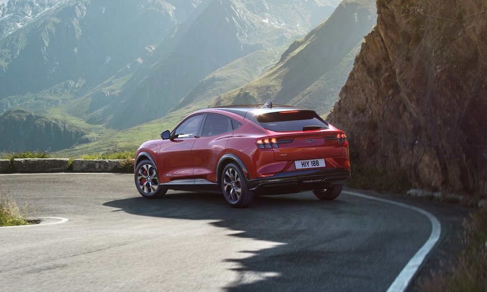 H Ford σχεδιάζει νέο compact ηλεκτρικό SUV