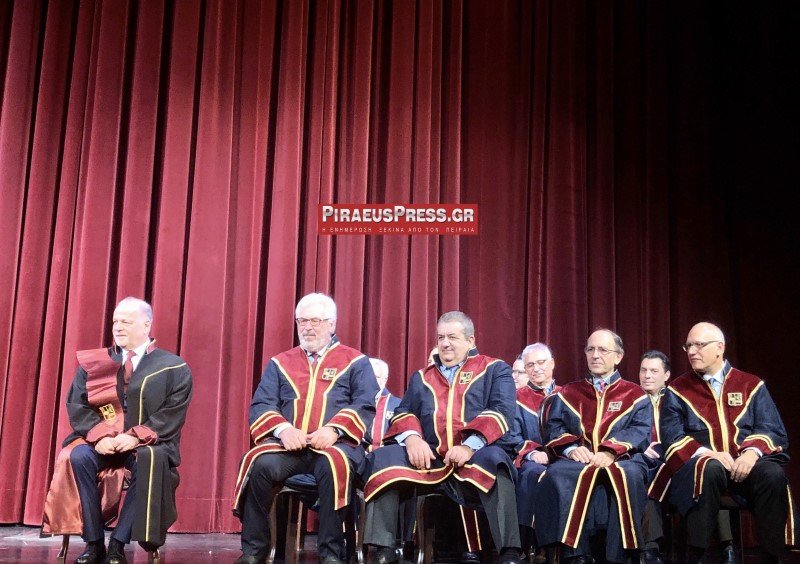Ο Ευάγγελος Γ. Μυτιληναίος κατά την αναγόρευσή του σε Επίτιμο Διδάκτορα του Πανεπιστημίου Πειραιώς.-Φωτογραφία: Pireauspress -Φωτογραφία: Pireauspress