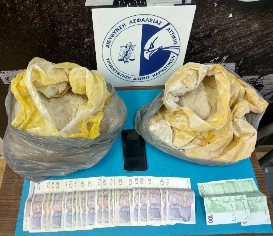 Χρήματα και ηρωίνη μετέφερε στις αποσκευές του ο 50χρονος από τον Καναδά που συνελήφθη