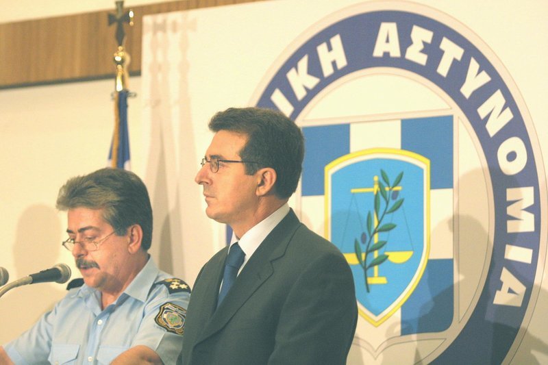 Δηλώσεις Νασιάκου Χρυσοχοΐδη για τα ευρήματα στη γιάφκα της 17Ν το 2002