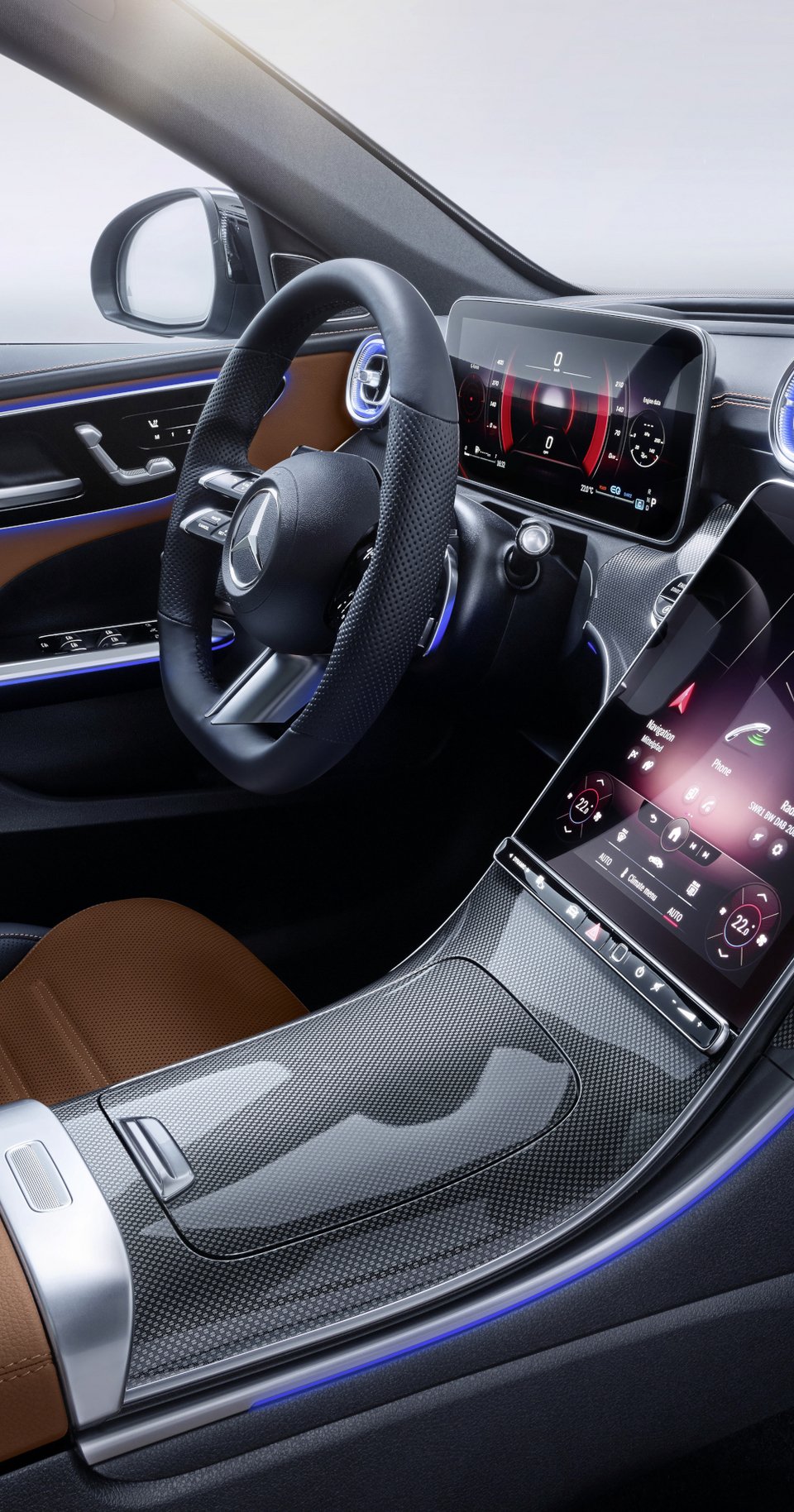 Η Mercedes παρουσιάζει τη νέα C-Class