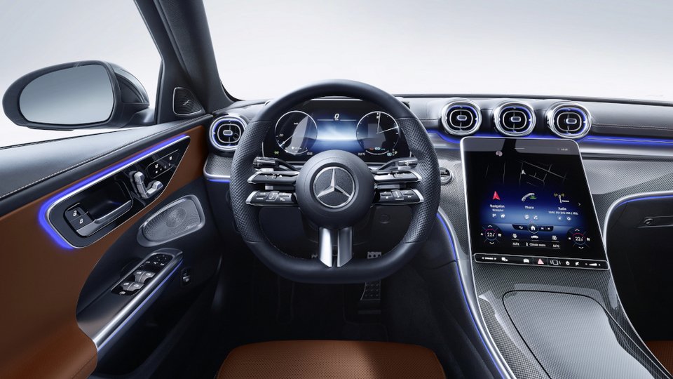 Η Mercedes παρουσιάζει τη νέα C-Class