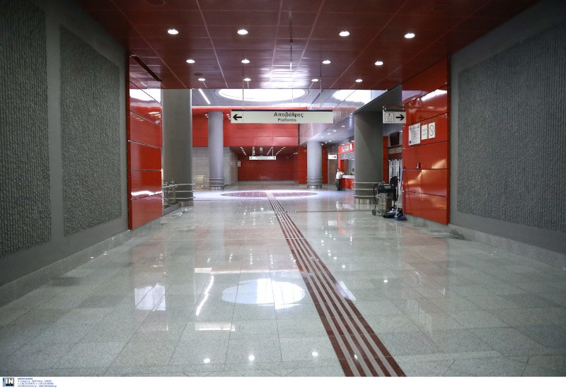 Η ηρεμία πριν την... καταιγίδα στον νέο σταθμό του μετρό. Φωτογραφία: INTIME NEWS