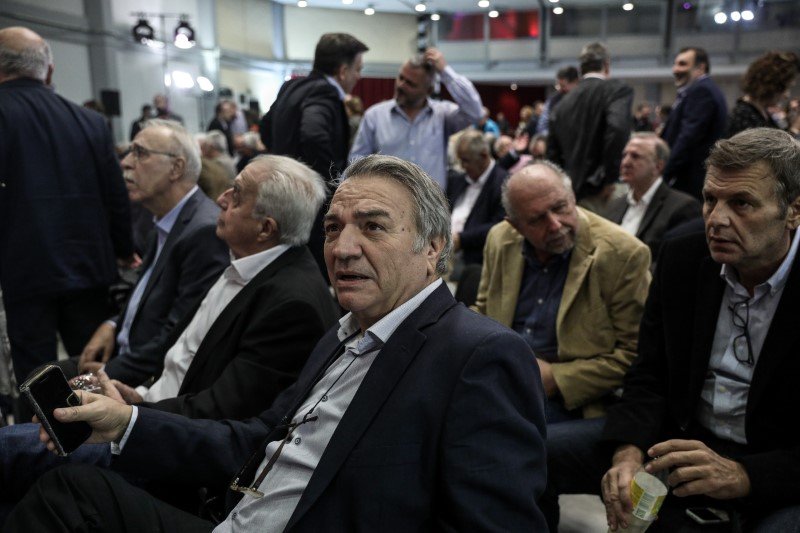 Νίκος Μπίστης, Απόστολος Γκλέτσος