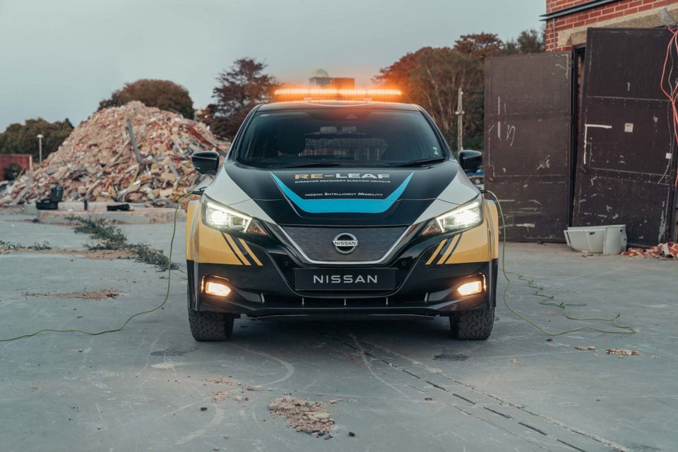 Nissan RE-LEAF: Το ηλεκτρικό που δίνει ρεύμα παντού