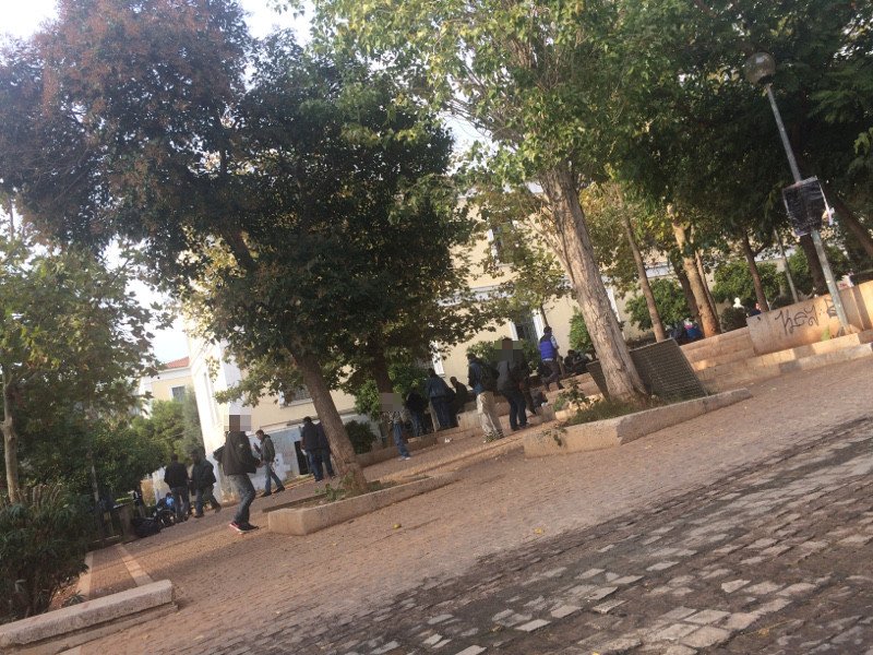 Ανδρο ναρκωμανών το πάρκο της Νομικής