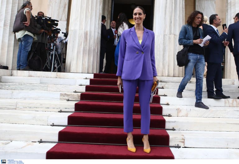 Όλα τα φλας στη Νόνη Δούνια