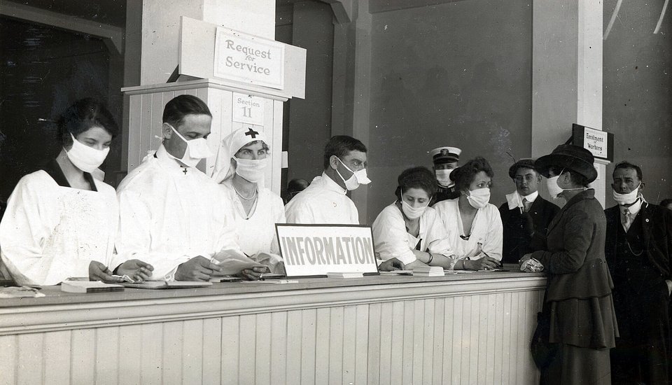 Αίθουσα Πληροφοριών στο San Francisco, 1918.Credit - Hamilton Henry Dobbin, via California State Library