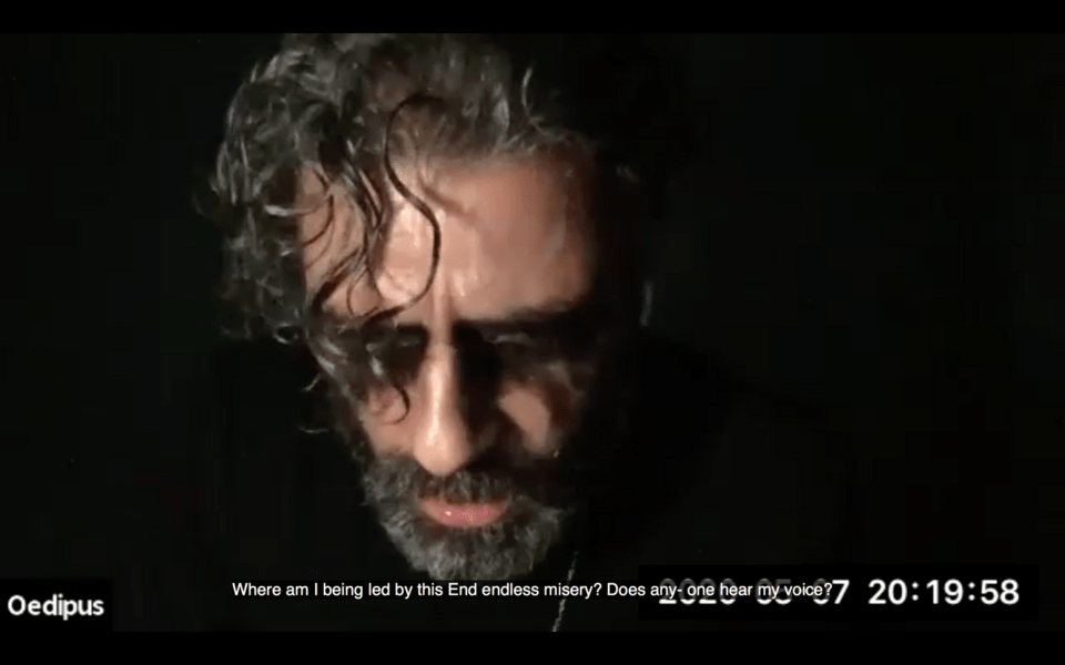 Ο Άιζακ ως Οιδίποδας έχει μόλις τυφλωθεί