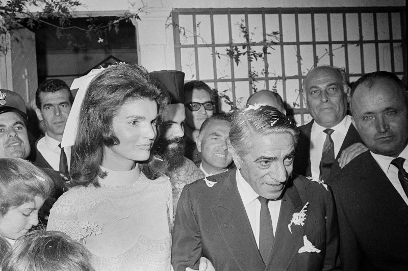 Στις 20 Οκτωβρίου 1968 η Τζάκι Κένεντι παντρεύτηκε τον Αριστοτέλη Ωνάση
