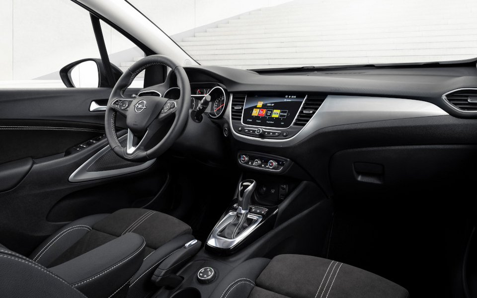 Η Opel ανανεώνει το Crossland