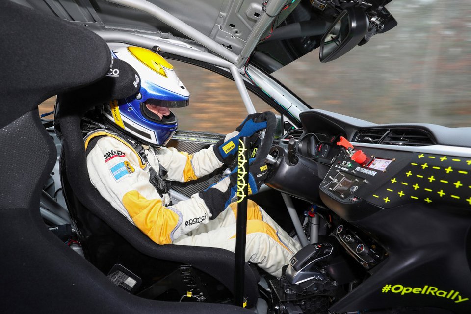 Σε δοκιμές εξέλιξης το Opel Corsa-e Rally
