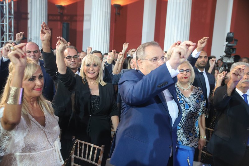 Η ορκωμοσία των περιφερειακών συμβούλων